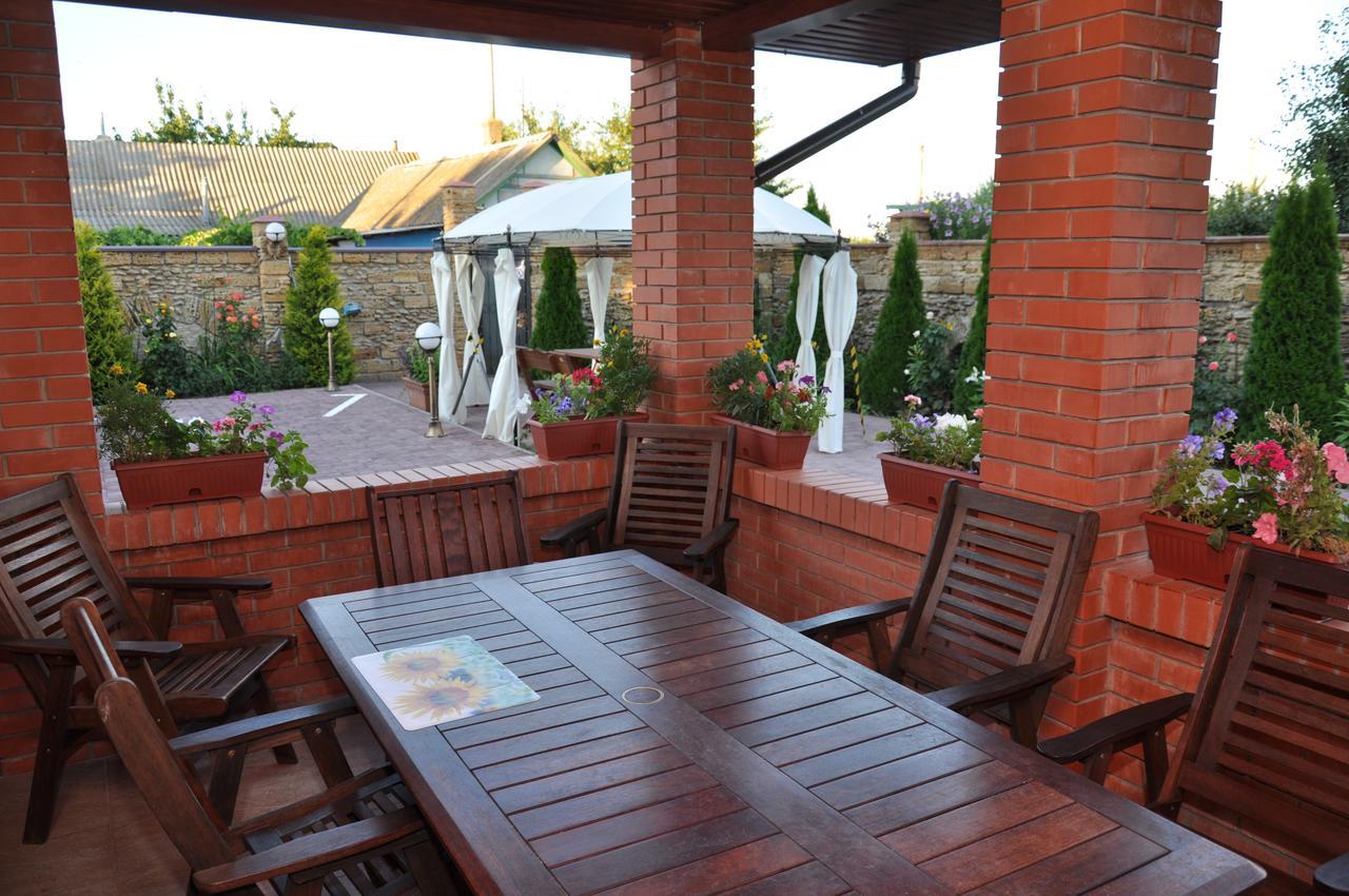 Inn Na Bugaze Каролино-Бугаз Екстериор снимка