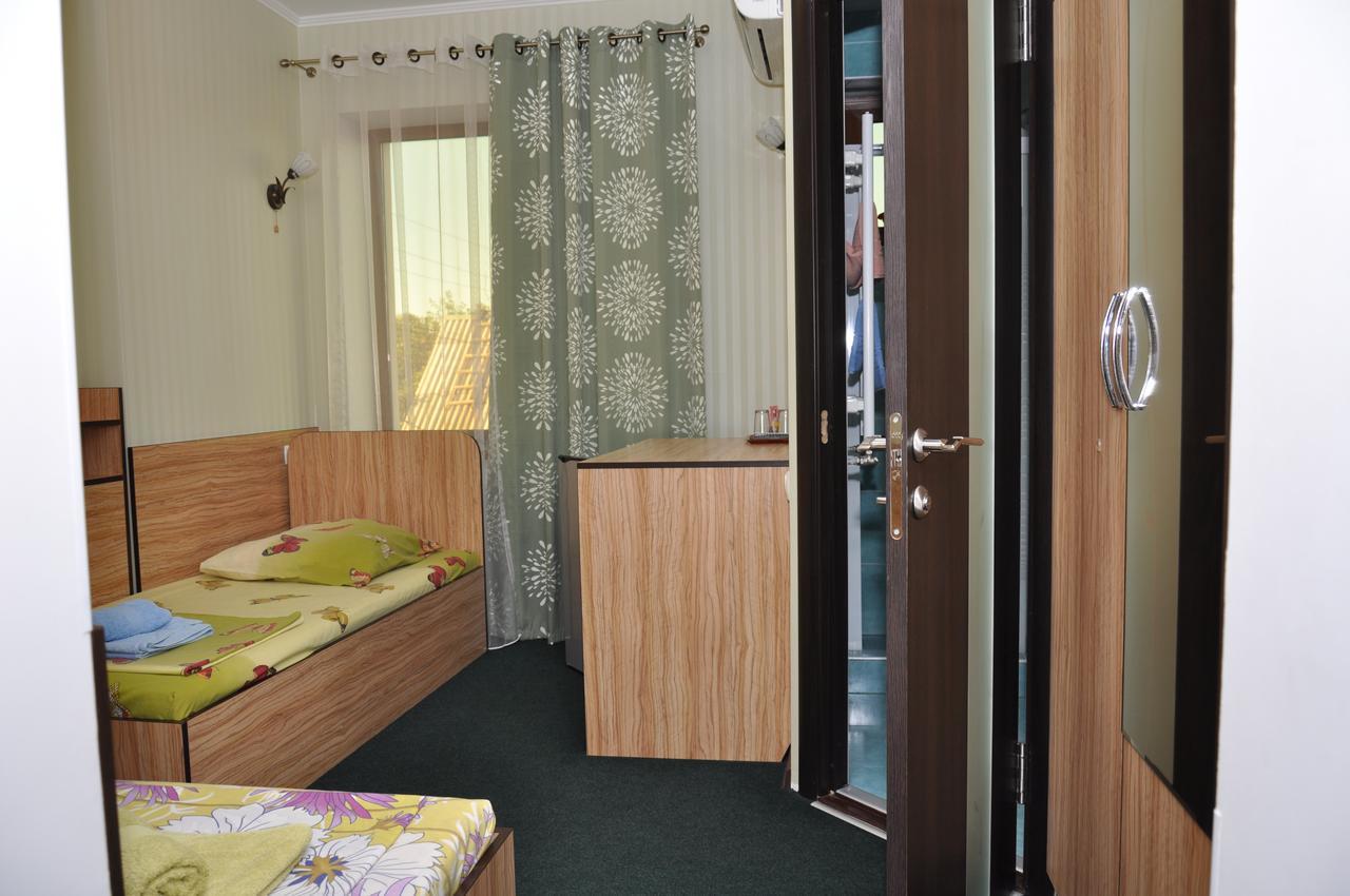 Inn Na Bugaze Каролино-Бугаз Екстериор снимка